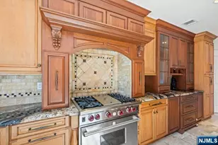66 Crescent Ave, Cliffside Park, NJ 07010 - Photo 14