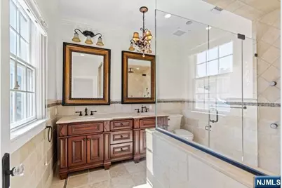 66 Crescent Avenue, Cliffside Park, NJ 07010 - Photo 20