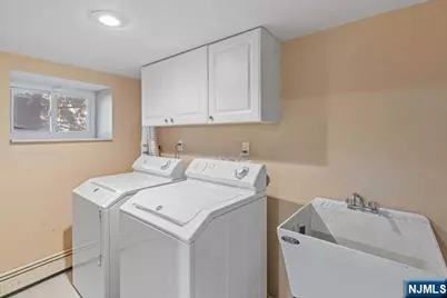 66 Crescent Avenue, Cliffside Park, NJ 07010 - Photo 24