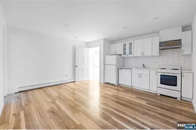 203 E Ruby Avenue B #B, Palisades Park, NJ 07650 - Photo 10