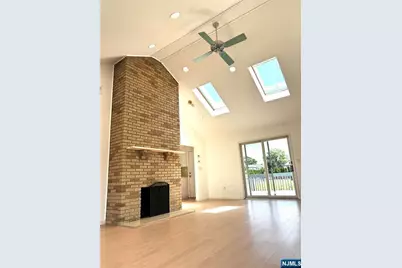 22 Main Avenue, Elmwood Park, NJ 07407 - Photo 2