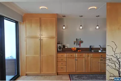250 Gorge Road 28-I #28-I, Cliffside Park, NJ 07010 - Photo 6