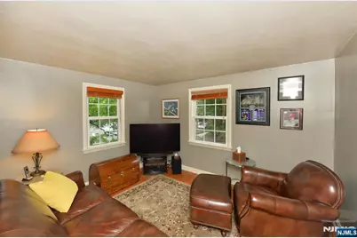 418 Burlington Road, Paramus, NJ 07652 - Photo 26