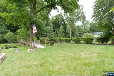418 Burlington Road, Paramus, NJ 07652 - Photo 22