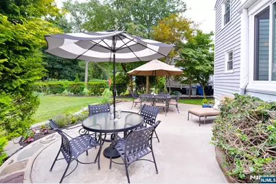 418 Burlington Road, Paramus, NJ 07652 - Photo 18