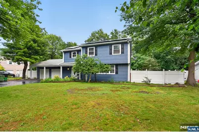 464 Tulane Court, Paramus, NJ 07652 - Photo 2