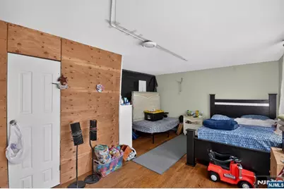 464 Tulane Court, Paramus, NJ 07652 - Photo 6