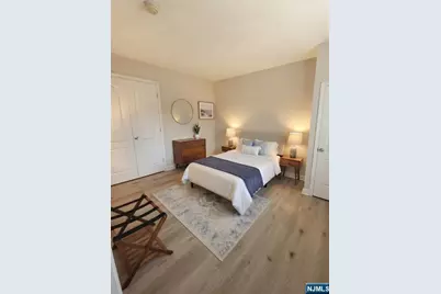16 E Kinney Street, Newark, NJ 07102 - Photo 4