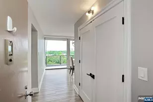 2 Horizon Road 1414, Fort Lee, NJ 07024 - Photo 4