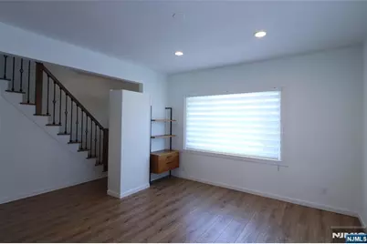 29 Cleveland Place, Palisades Park, NJ 07650 - Photo 6