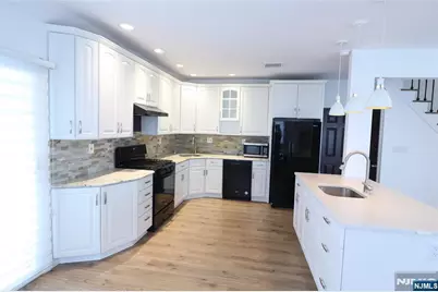 29 Cleveland Place, Palisades Park, NJ 07650 - Photo 12