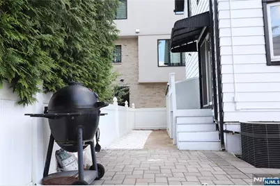 29 Cleveland Place, Palisades Park, NJ 07650 - Photo 34