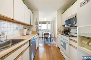 6040 Blvd East 30B, West New York, NJ 07093 - Photo 8
