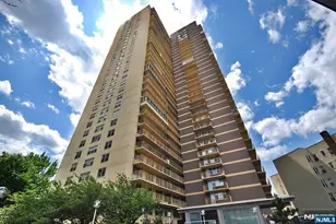 6040 Blvd East 30B, West New York, NJ 07093 - Photo 24