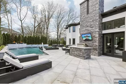 63 Roberts Road, Englewood Cliffs, NJ 07632 - Photo 38