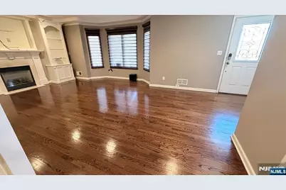 35 Orchard Street, Elmwood Park, NJ 07407 - Photo 12