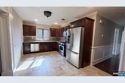 35 Orchard Street, Elmwood Park, NJ 07407 - Photo 6