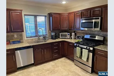 35 Orchard Street, Elmwood Park, NJ 07407 - Photo 4