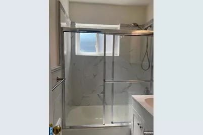 300 E Homestead Avenue B 8 #B 8, Palisades Park, NJ 07650 - Photo 10