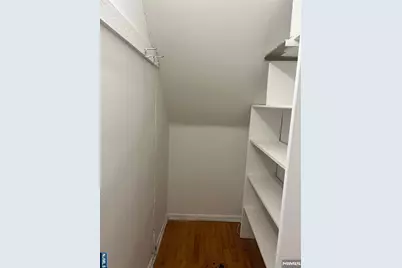300 E Homestead Avenue B 8 #B 8, Palisades Park, NJ 07650 - Photo 6