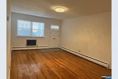 300 E Homestead Avenue B 8 #B 8, Palisades Park, NJ 07650 - Photo 2