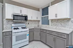 70 9th St, Newark, NJ 07107 - Photo 6