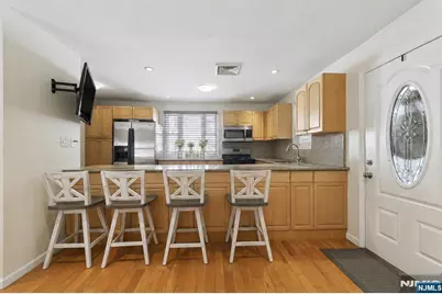 340 Madison Avenue, New Milford, NJ 07646 - Photo 8