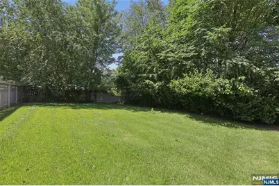 340 Madison Avenue, New Milford, NJ 07646 - Photo 28