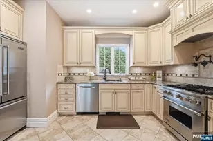 58 Mackay Ave, Waldwick, NJ 07463 - Photo 4
