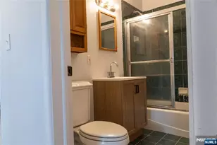 25 Lakeview Dr, Emerson, NJ 07630 - Photo 32
