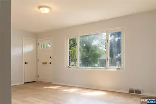 25 Lakeview Dr, Emerson, NJ 07630 - Photo 6