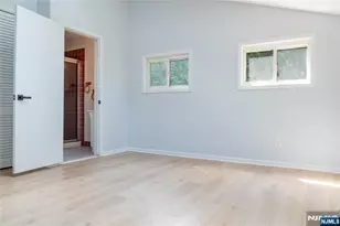 25 Lakeview Dr, Emerson, NJ 07630 - Photo 22