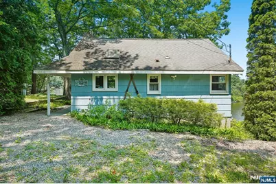 1009 Lakeside Drive, Vernon, NJ 07422 - Photo 2