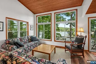 1009 Lakeside Dr, Vernon, NJ 07422 - Photo 12