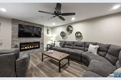 20 Masterson Court, Waldwick, NJ 07463 - Photo 24