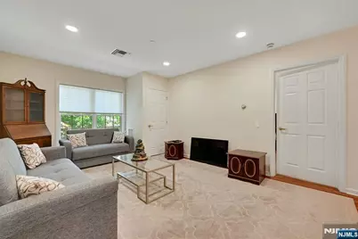 189 Forest Avenue 211 #211, Paramus, NJ 07652 - Photo 4