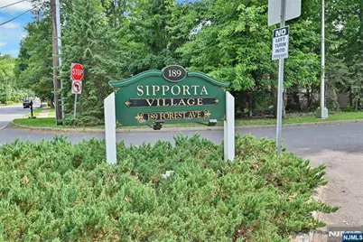 189 Forest Avenue 211 #211, Paramus, NJ 07652 - Photo 1