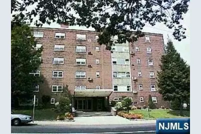 1575 Center Avenue 3E #3E, Fort Lee, NJ 07024 - Photo 1