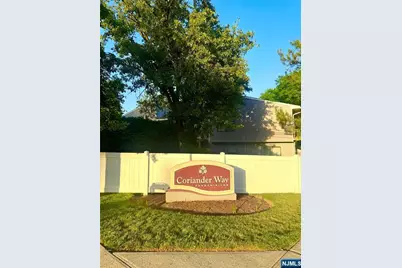61 Coriander Way 61 #61, Englewood, NJ 07631 - Photo 2