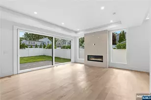 244 Washington Pl, Paramus, NJ 07652 - Photo 10