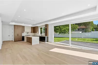 244 Washington Place, Paramus, NJ 07652 - Photo 2
