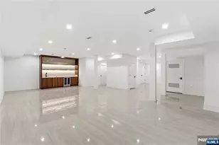 244 Washington Pl, Paramus, NJ 07652 - Photo 42