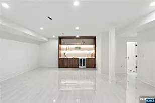 244 Washington Pl, Paramus, NJ 07652 - Photo 30