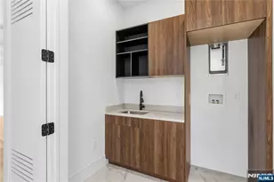 244 Washington Pl, Paramus, NJ 07652 - Photo 22