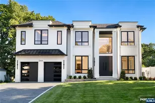 244 Washington Pl, Paramus, NJ 07652 - Photo 1