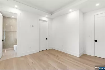 244 Washington Place, Paramus, NJ 07652 - Photo 30