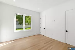 244 Washington Pl, Paramus, NJ 07652 - Photo 16