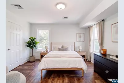 60 Montague Place 2 #2, Montclair, NJ 07042 - Photo 4