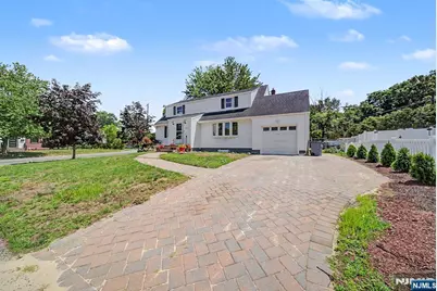 35-10 Lindsay Road, Fair Lawn, NJ 07410 - Photo 2