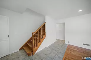 35-10 Lindsay Rd, Fair Lawn, NJ 07410 - Photo 4